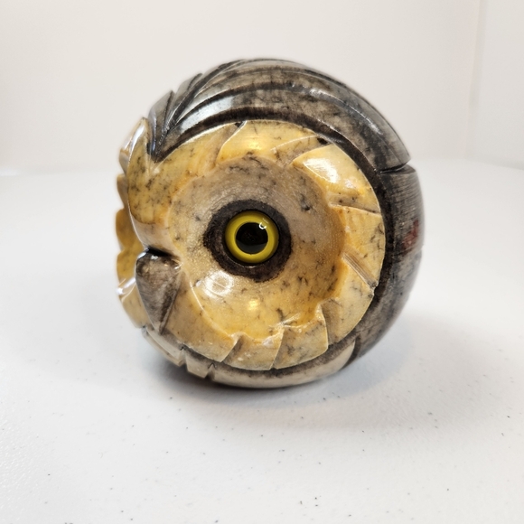 Alabaster Owl Paperweight Carved Italy Stone Decor Vintage 1940s Boho Figurine - Picture 3 of 7